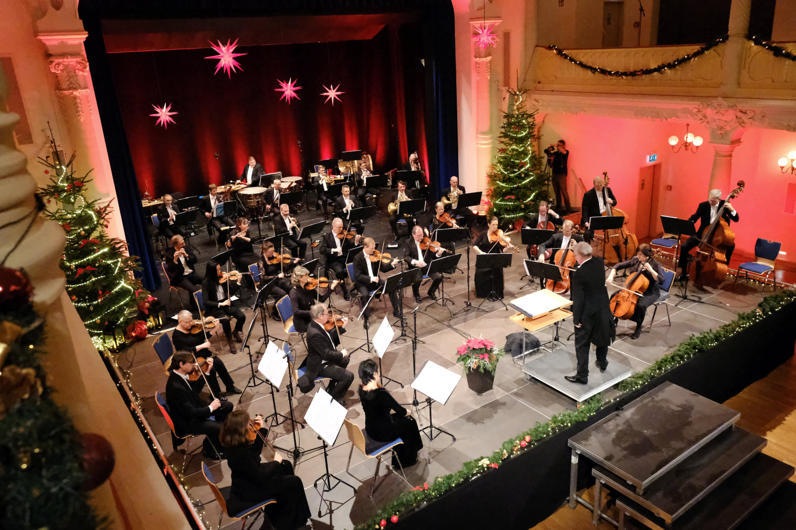 Weihnachtskonzert der Elbland Philharmonie Sachsen Weihnachtskonzert der Elbland Philharmonie Sachsen